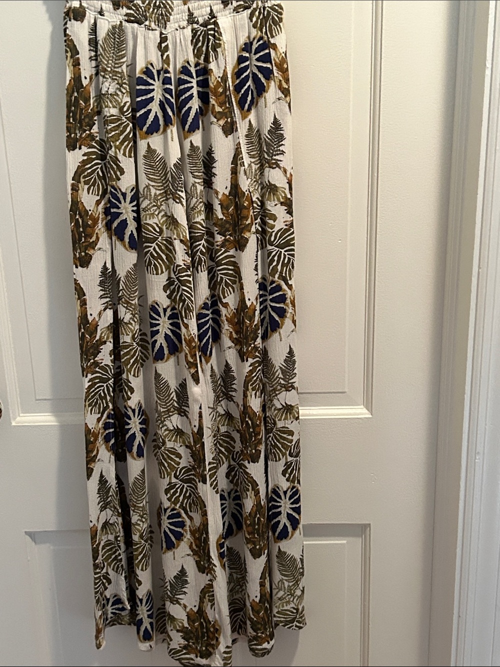Rewash Wide-leg pants with Olive Green and Navy Leaf Print